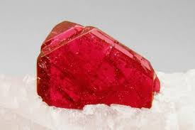 So sánh đá Ruby và kim cương cái nào đắt hơn, giá trị hơn